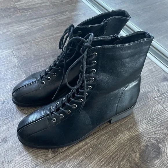 Stuart Weitzman Lace-Up Booties - Picture 5 of 8